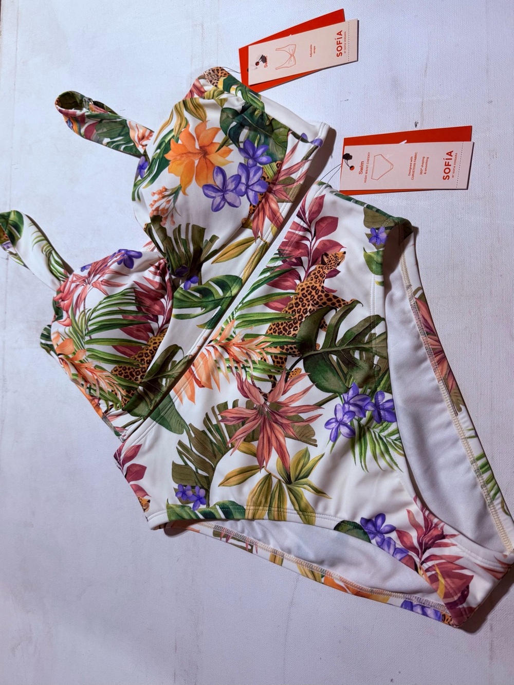 sofia by sofia vergara Tropical Floral Two-Piece Style/Moda